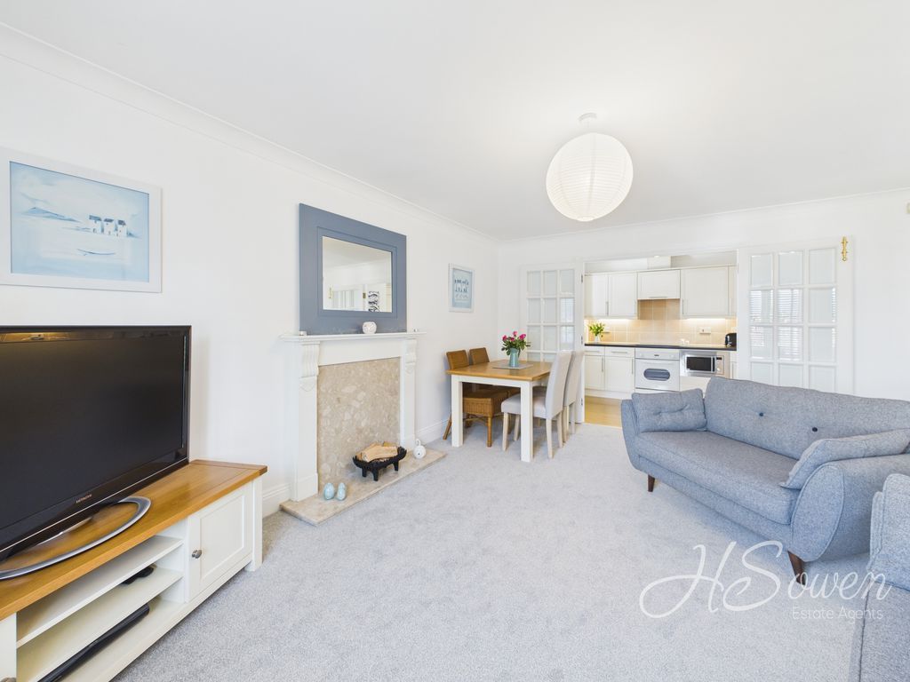 Property photo 3 of 15 Photo 11