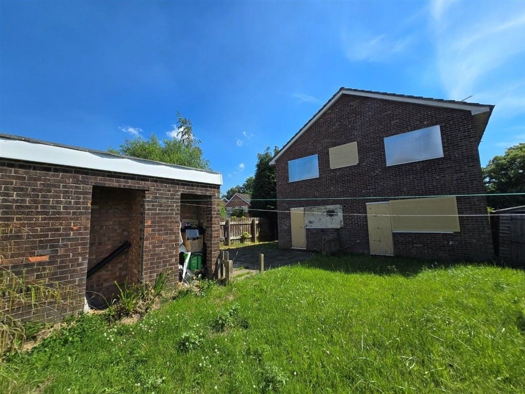 Property photo 2 of 6
