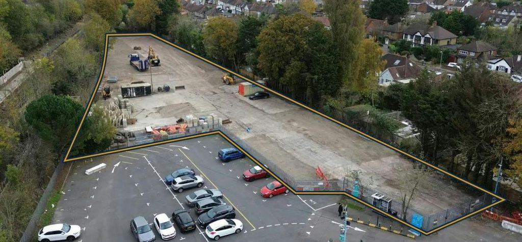 Property photo 1 of 8 Station Yard, Field End Road Outlined.Png
