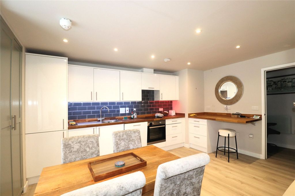 Property photo 2 of 9 Picture No. 05