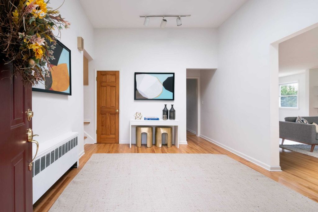 Property photo 1 of 31