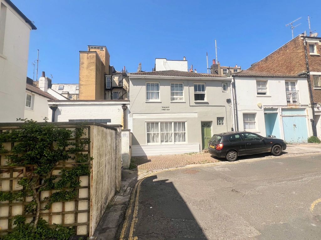 Property photo 2 of 14 7