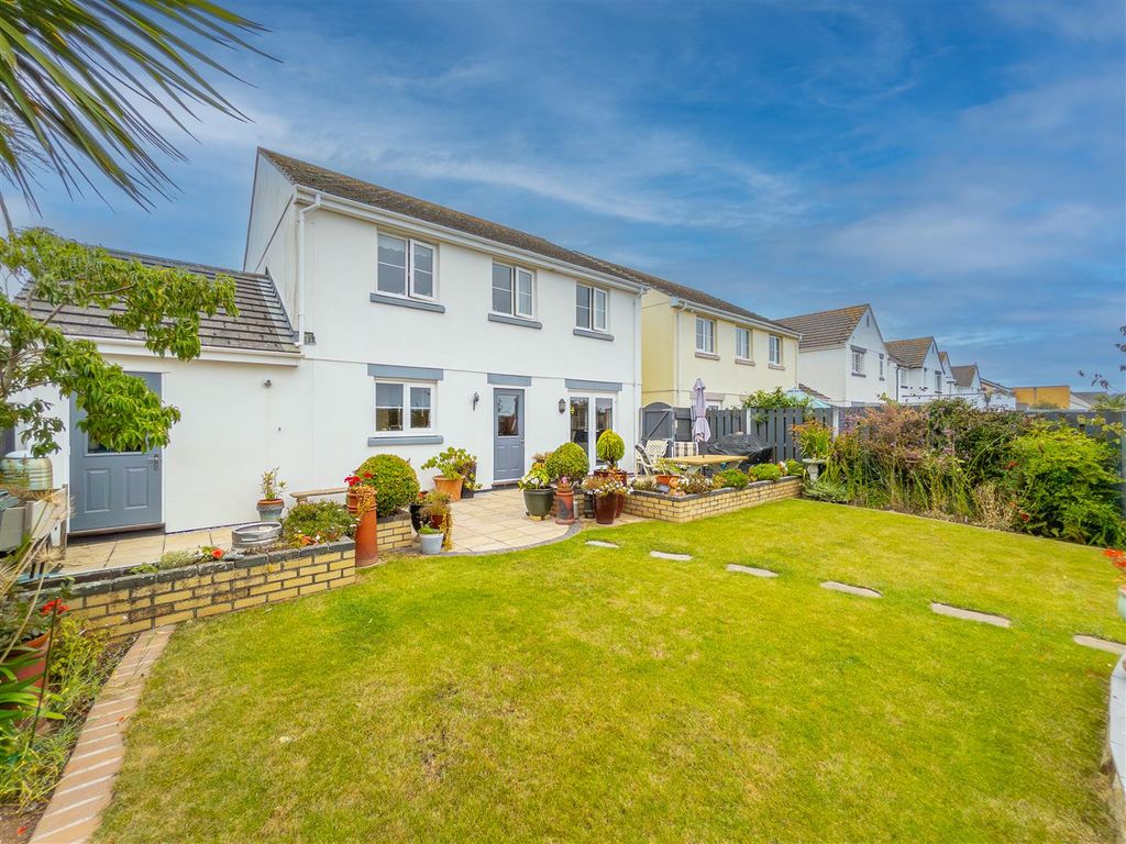 Property photo 1 of 35 39 Hellis Wartha, Helston-03.Jpg