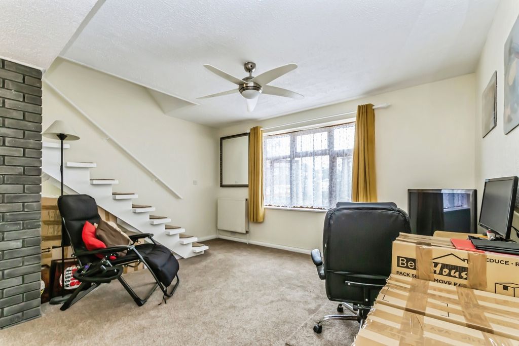 Property photo 2 of 15 Pbox-Img.Jpg