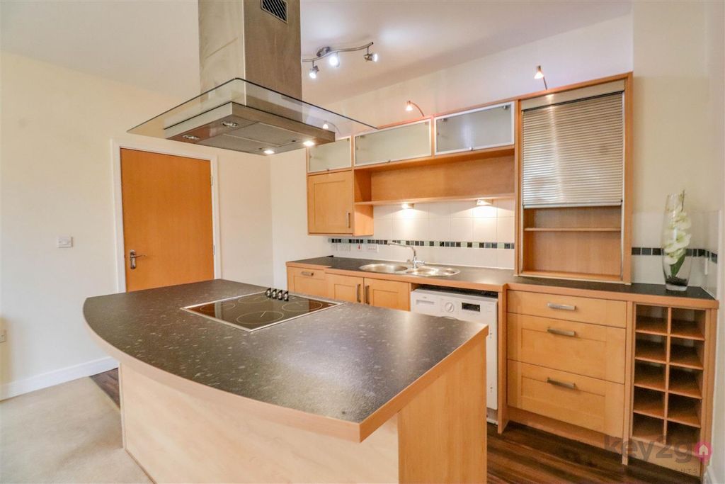 Property photo 3 of 15 Img_0591-Img_0593.Jpg