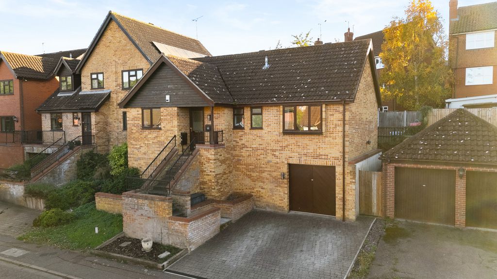 Property photo 1 of 13
