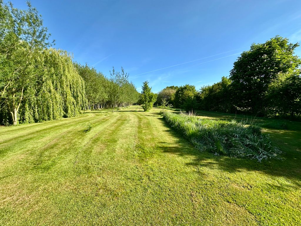 Property photo 2 of 37 Img_0434