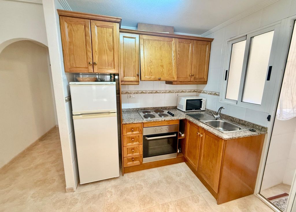 Property photo 3 of 32