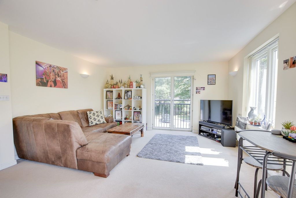 Property photo 3 of 10