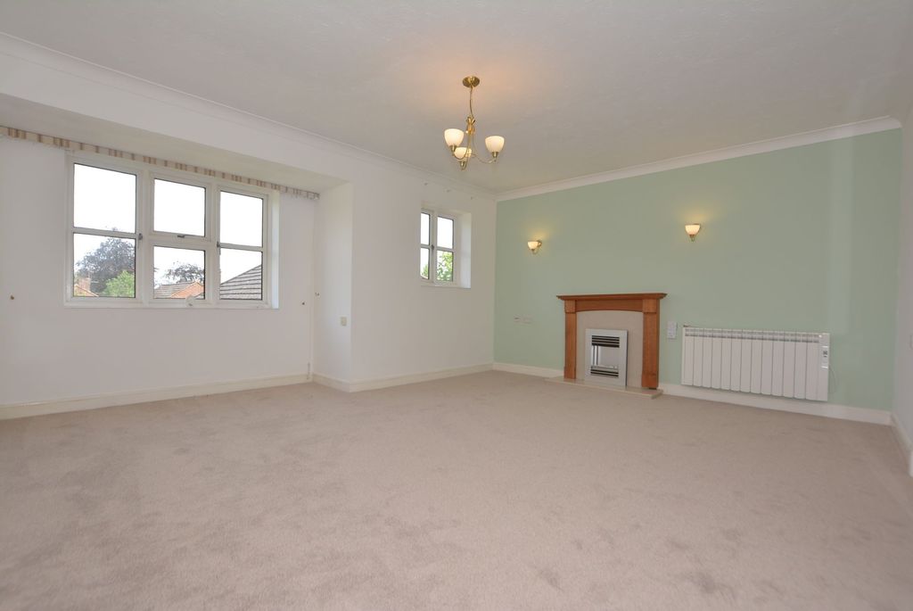 Property photo 2 of 9