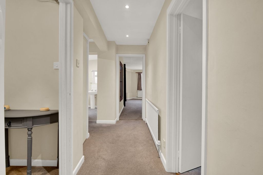 Property photo 3 of 11 Picture No. 19