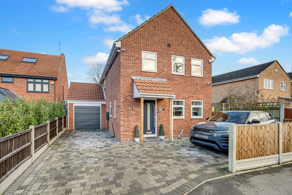 Property photo 1 of 26 4808893