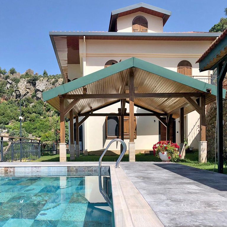 Property photo 3 of 23