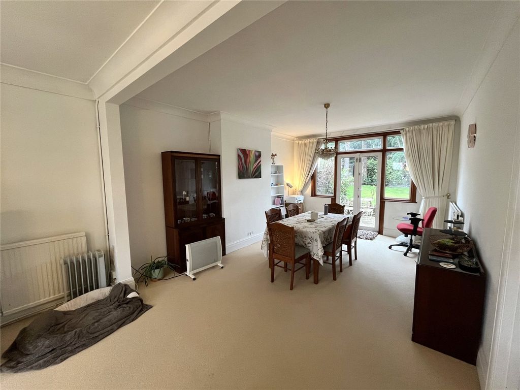 Property photo 3 of 17 Picture No. 32