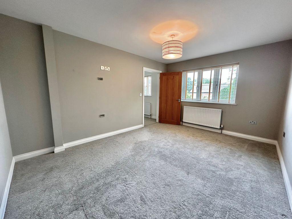 Property photo 1 of 10 Bedroom 1