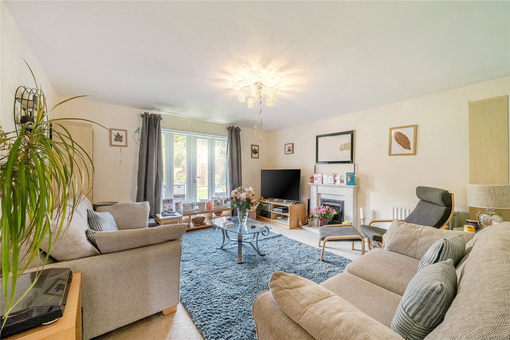 Property photo 2 of 16 Picture No. 23