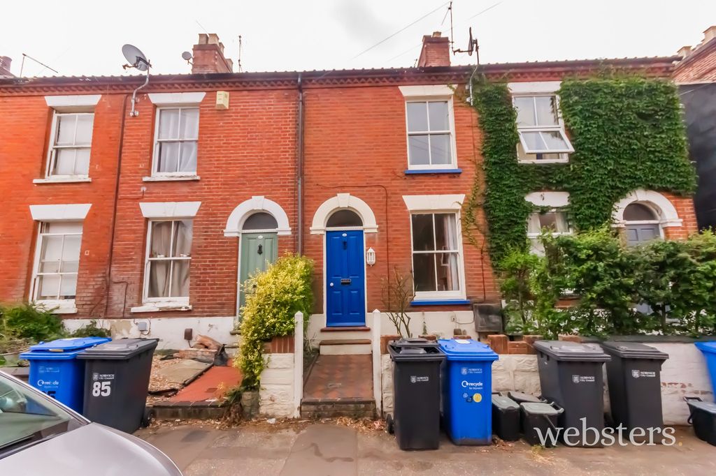 Property photo 1 of 8