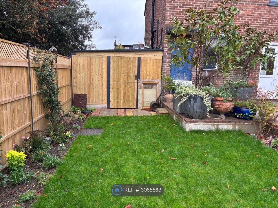 Property photo 3 of 24 Garden