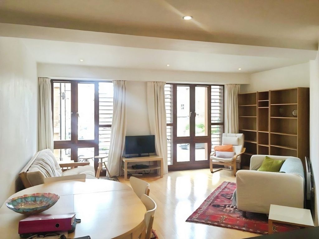 Property photo 2 of 9 Picture No. 21