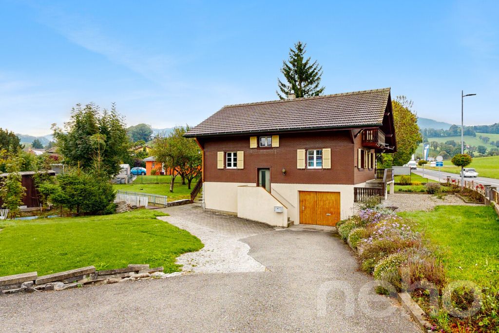 Property photo 3 of 13