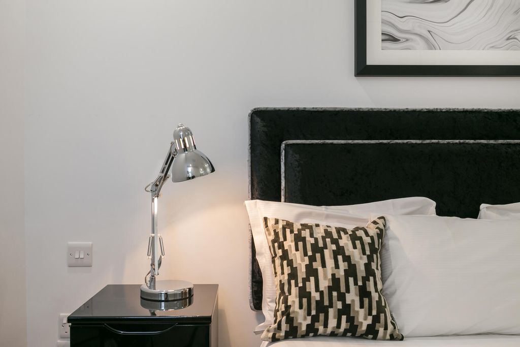 Property photo 3 of 14 Bedroom