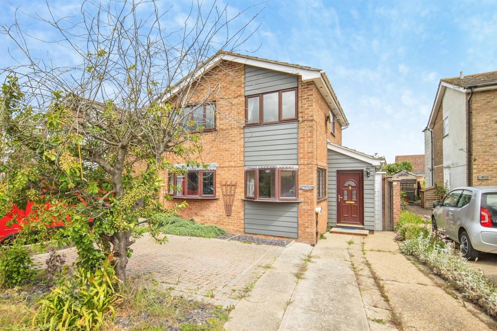 Property photo 1 of 32
