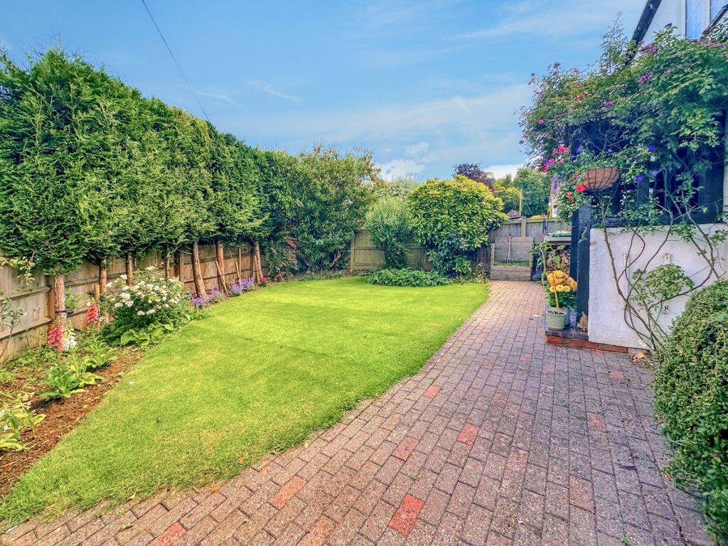 Property photo 3 of 56 4303888