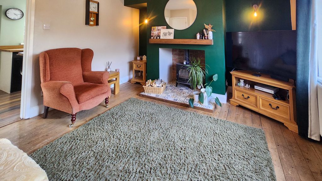 Property photo 2 of 14