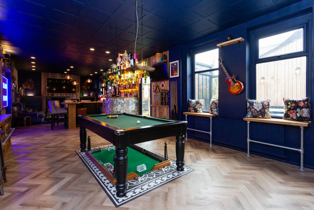 Property photo 1 of 27