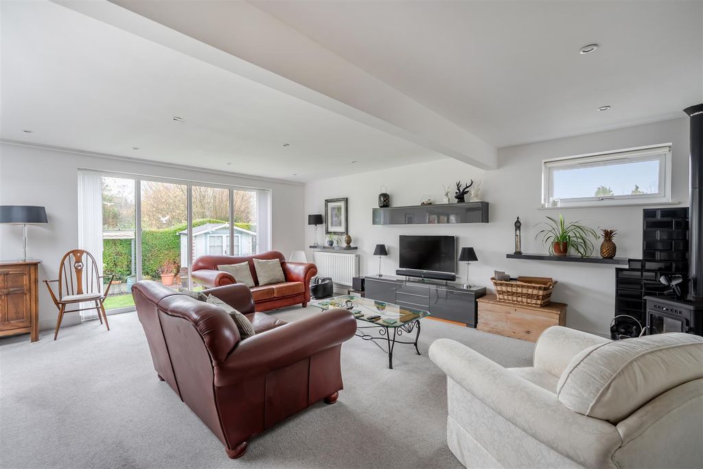 Property photo 2 of 18 1406242-18-6981cc811A6d9.Jpg