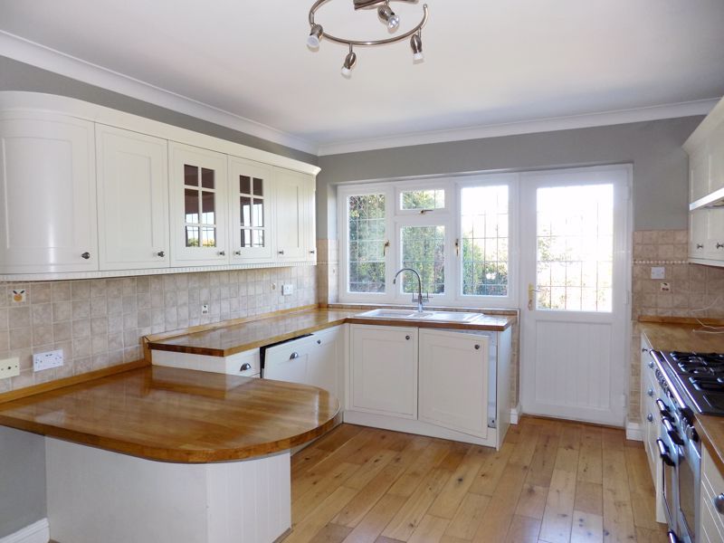 Property photo 2 of 13 Photo 3