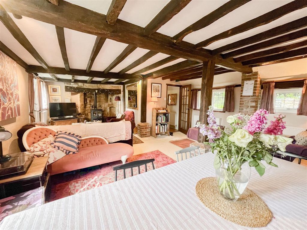 Property photo 2 of 28