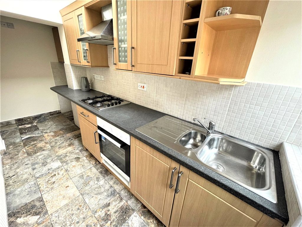 Property photo 2 of 15 Picture No. 02