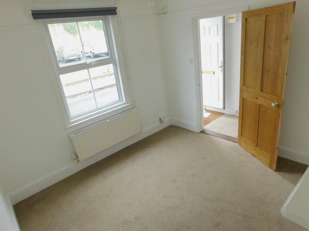 Property photo 3 of 21