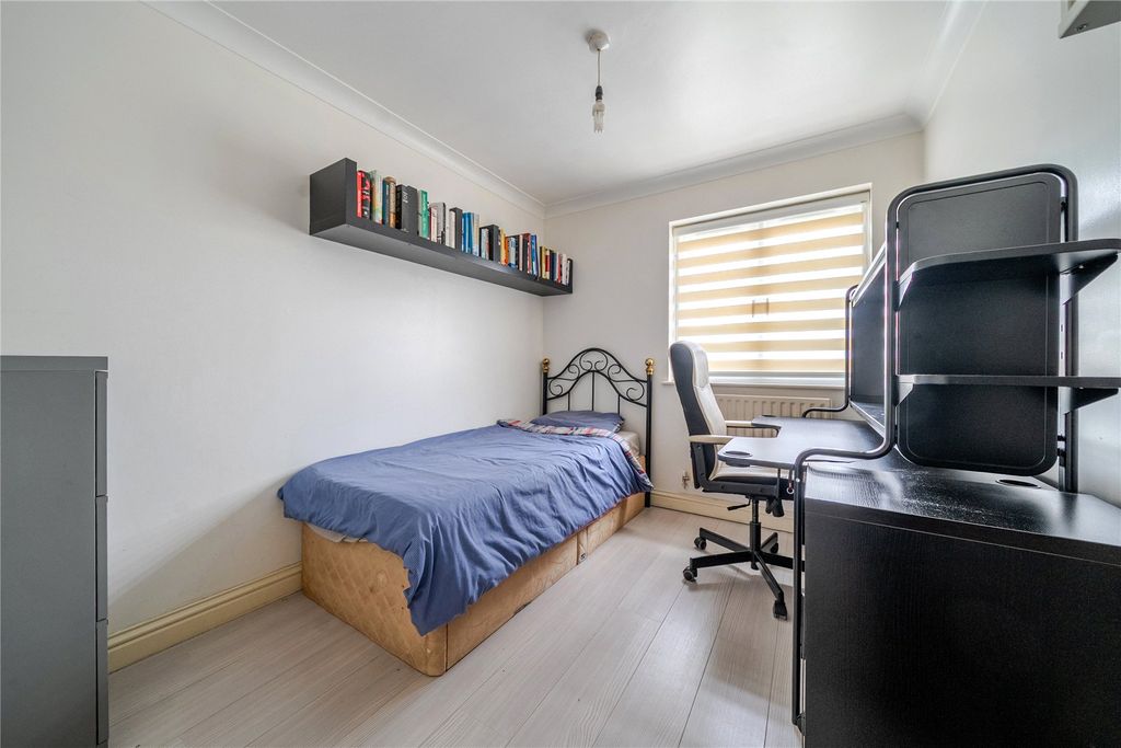 Additional image 59 of 6 bed country house for saleSandringham Drive, Dartford, Kent DA2