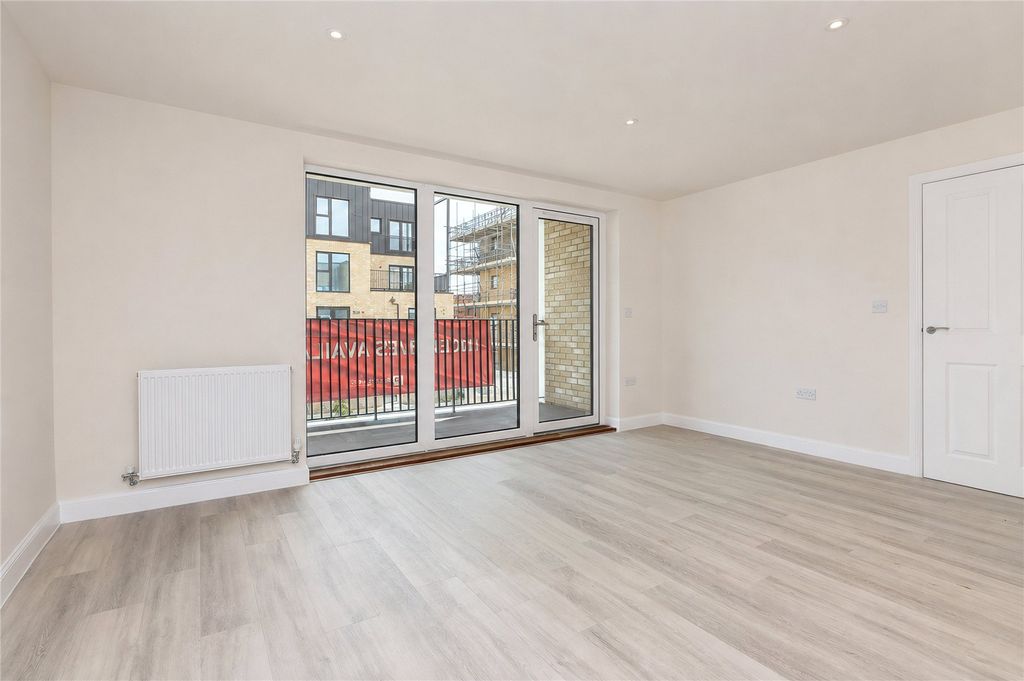 Property photo 3 of 11 Picture No. 15