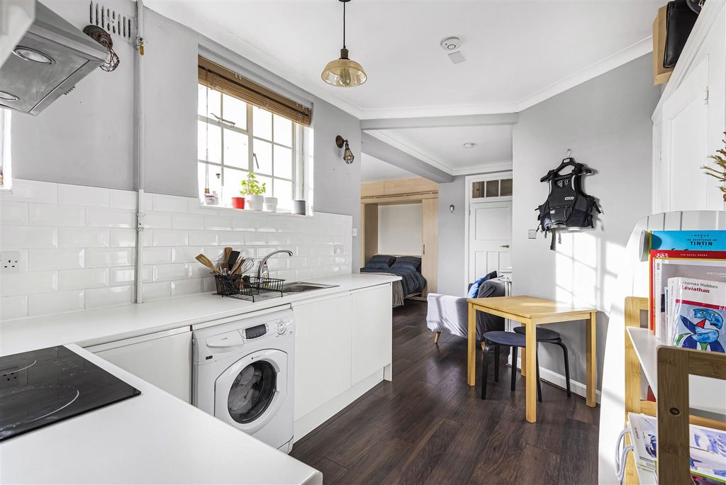 Property photo 3 of 11 21_12611-Min.Jpg