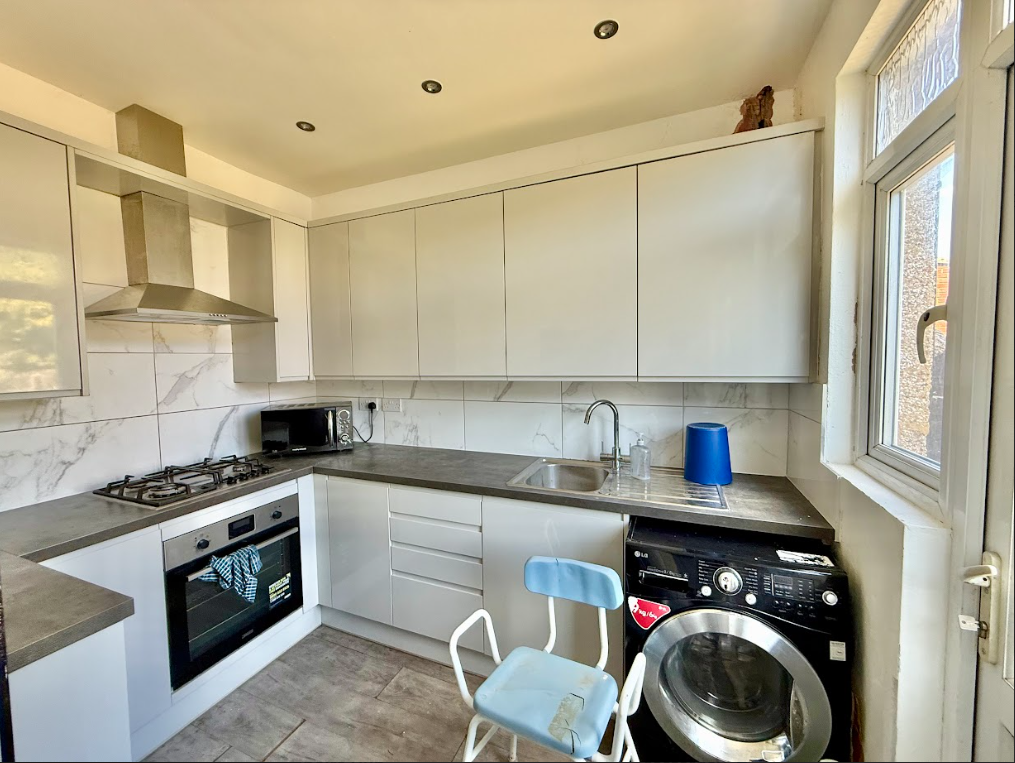 Property photo 2 of 14