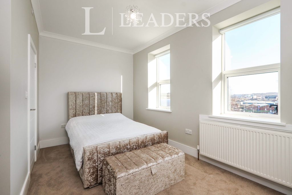 Property photo 2 of 10 Ad2593F3-B180-Ec11-8