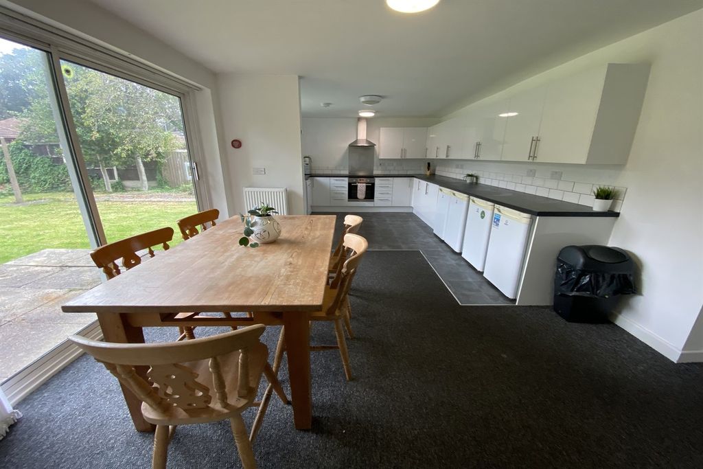 Property photo 1 of 25 (Main)