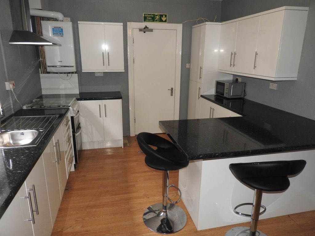 Property photo 1 of 7 1