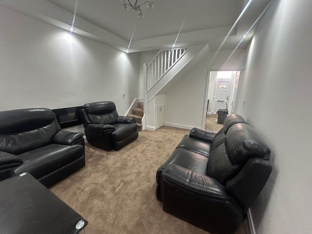 Property photo 3 of 28