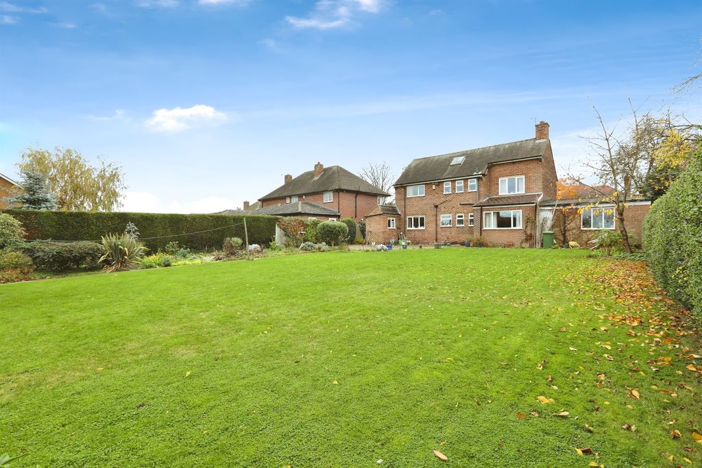 Property photo 2 of 17