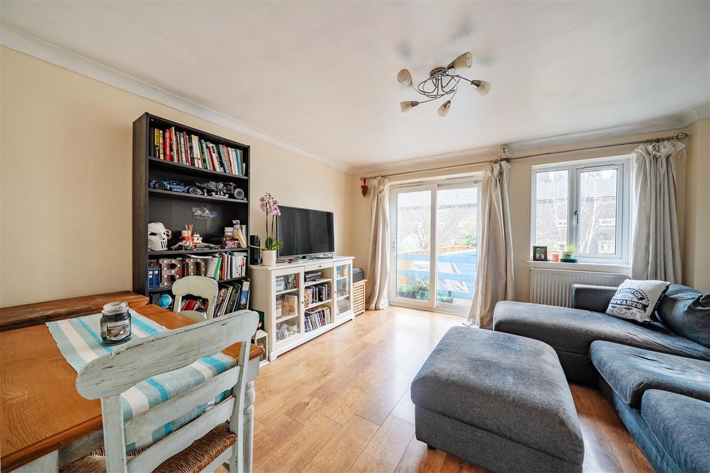 Property photo 2 of 12 Living / Dining Room