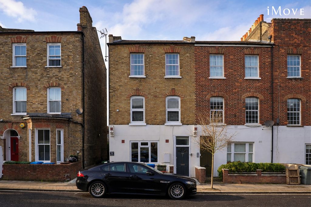 Property photo 3 of 13