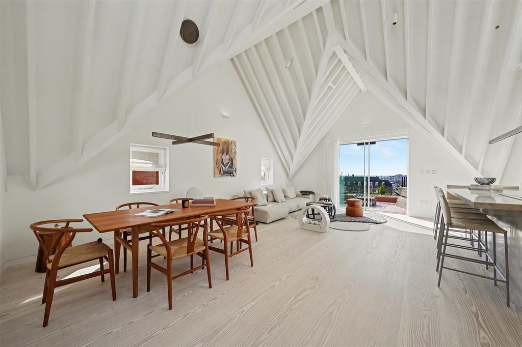 Property photo 3 of 21 3.5.Jpg