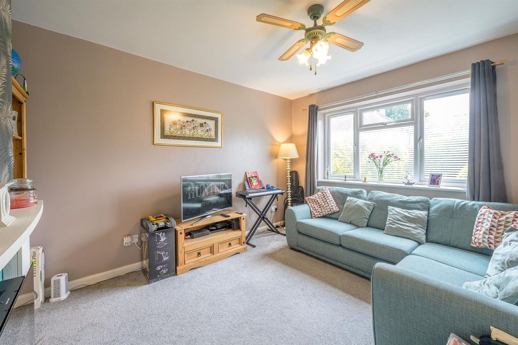 Property photo 3 of 19