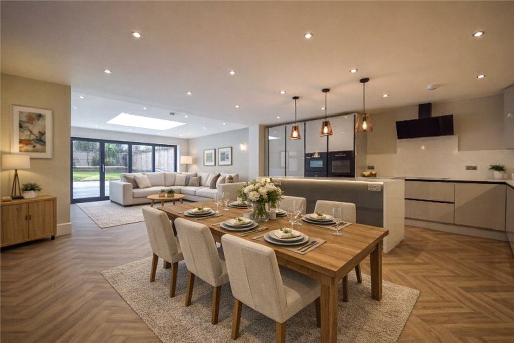 Property photo 2 of 14 Cgi Furniture