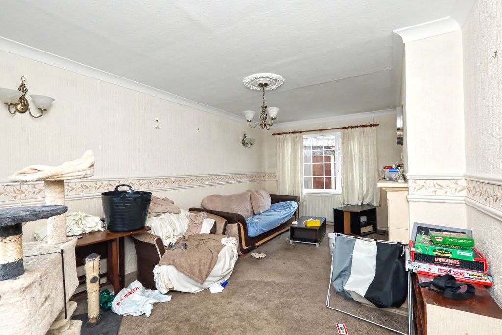 Property photo 3 of 17