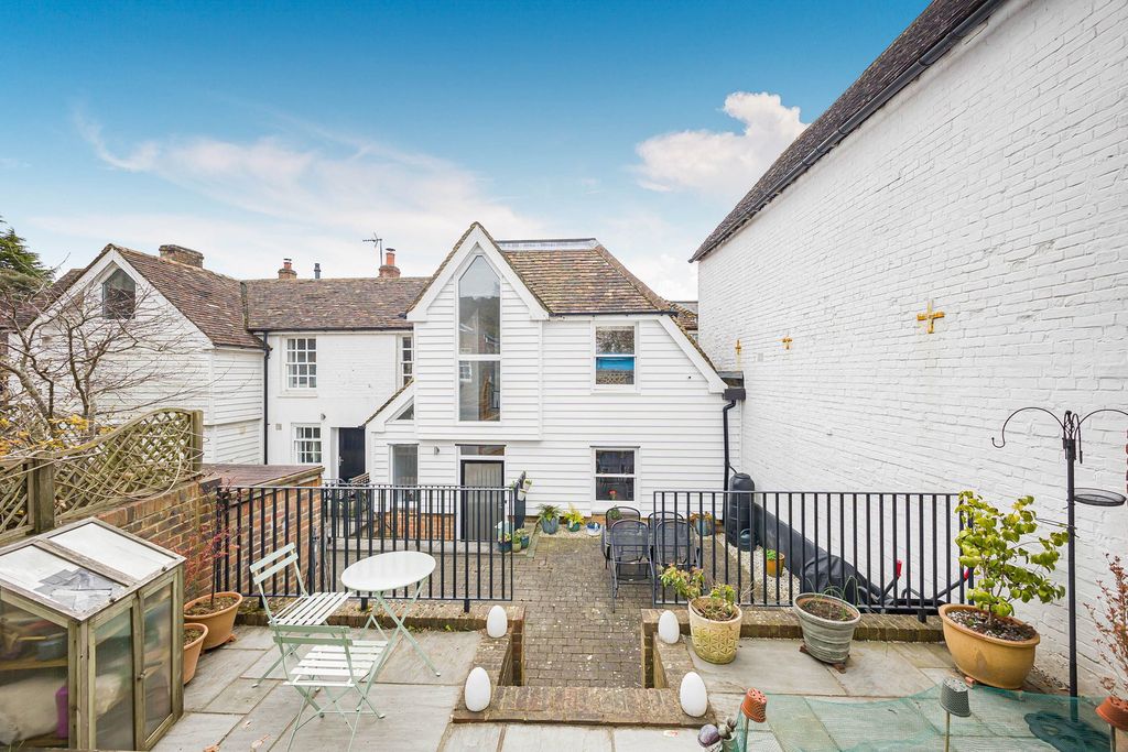 Property photo 1 of 39